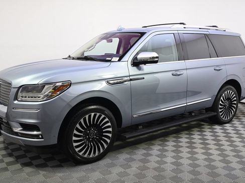 Used 2020 Lincoln Navigator Black Label w/ Cargo Convenience Package AWD/4WD image 2