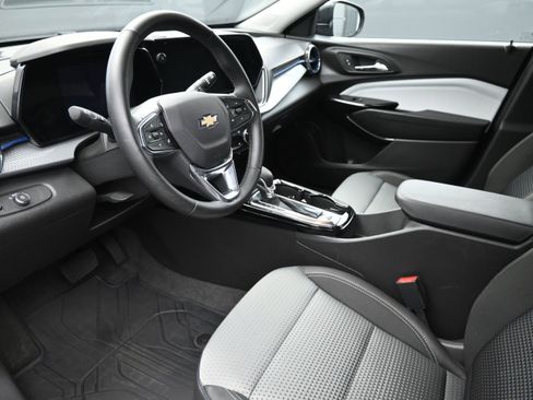 New 2026 Chevrolet Trax LT w/ Driver Confidence Package FWD image 12