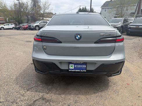 Used 2025 BMW i7 eDrive50 w/ M Sport Package RWD image 5