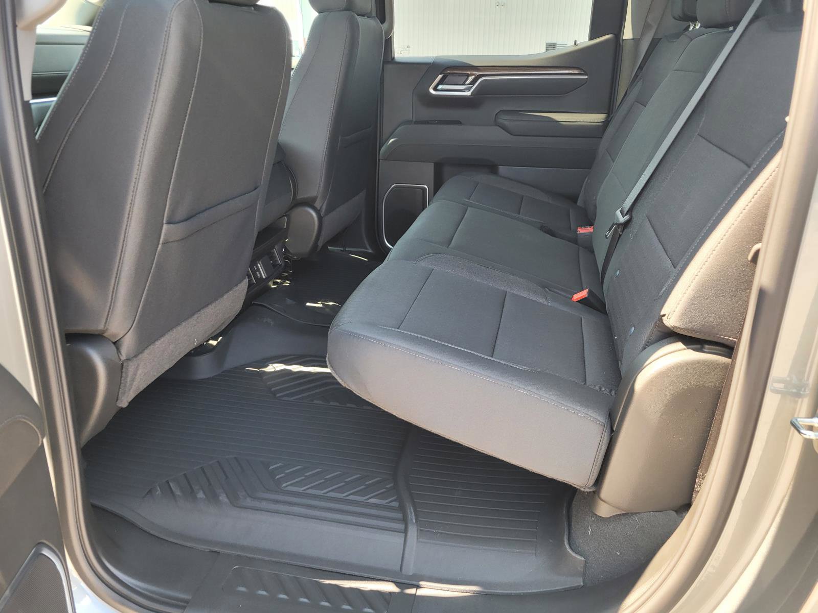 New 2026 Chevrolet Silverado 1500 RST w/ Dark Appearance Package AWD/4WD image 7