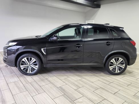 Used 2024 Mitsubishi Outlander Sport SE AWD/4WD image 2