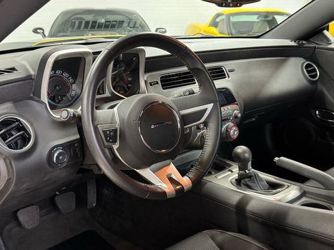 Used 2010 Chevrolet Camaro SS RWD image 28