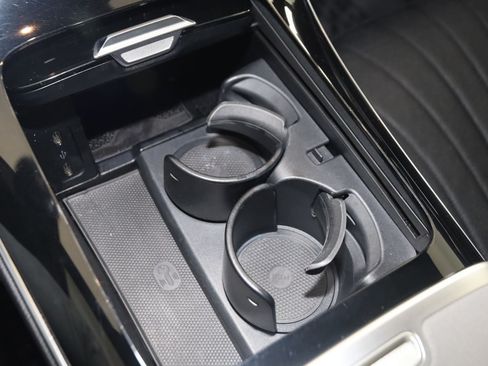 Used 2022 Mercedes-Benz EQS 450+ Sedan image 38