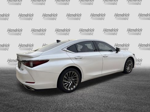 Used 2024 Lexus ES 350 Luxury w/ Accessory Package (Z1) image 10