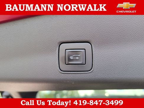 Used 2022 Chevrolet TrailBlazer RS w/ Sun and Liftgate Package AWD/4WD image 18