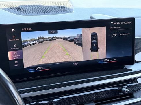 Used 2023 BMW X7 xDrive40i w/ M Sport Package AWD/4WD image 15