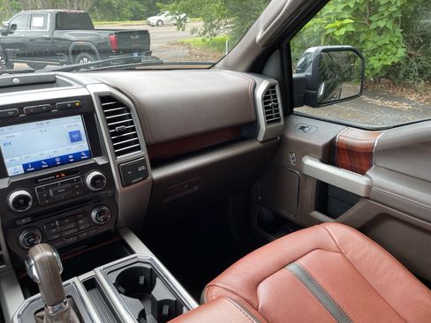 Used 2018 Ford F150 King Ranch w/ Equipment Group 601A Luxury AWD/4WD image 24