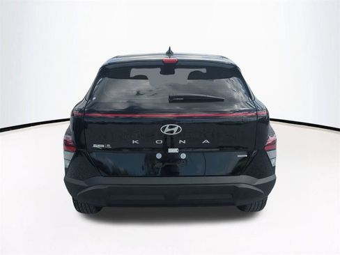 New 2026 Hyundai Kona SE image 6