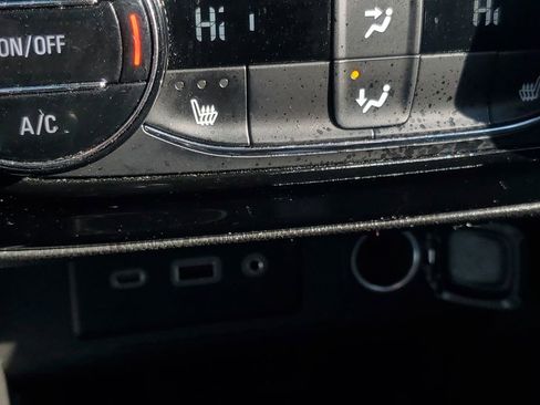 Used 2023 Buick Encore GX Essence w/ Experience Buick Package image 25