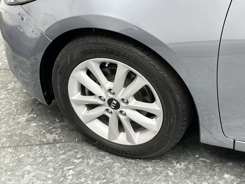 Used 2017 Kia Forte S w/ S Technology Package FWD image 24