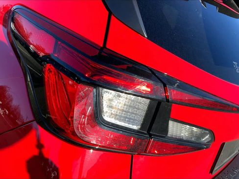 Used 2025 Subaru Crosstrek 2.0i Premium image 29