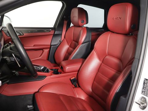 Used 2024 Porsche Macan GTS AWD/4WD image 27