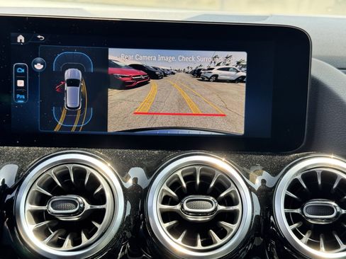 New 2025 Mercedes-Benz GLA 250 image 26