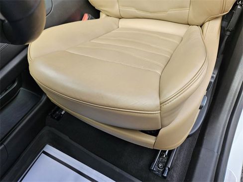 Used 2021 Cadillac XT6 Premium Luxury w/ Platinum Package image 11