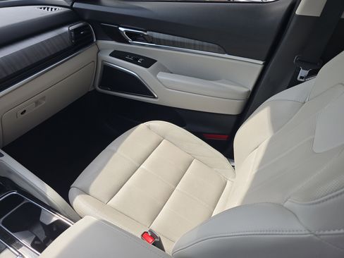 Certified 2023 Kia Telluride EX FWD image 16