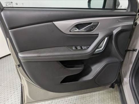Used 2021 Chevrolet Blazer LT FWD image 12