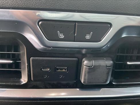 Used 2021 GMC Sierra 1500 SLT image 30