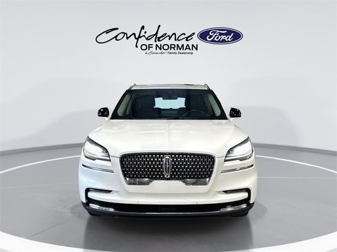 Used 2024 Lincoln Aviator Reserve image 2