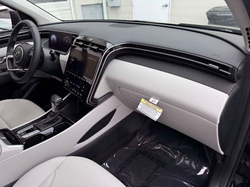 Used 2024 Hyundai Tucson SEL w/ Convenience Package AWD/4WD image 9