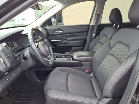 Used 2022 Nissan Pathfinder SV AWD/4WD image 25