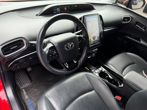 Used 2020 Toyota Prius Prime XLE FWD image 13