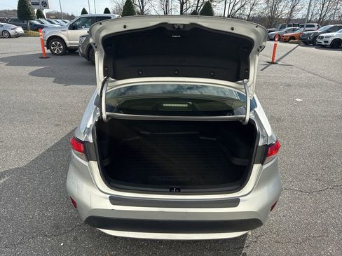 Used 2022 Toyota Corolla LE image 10
