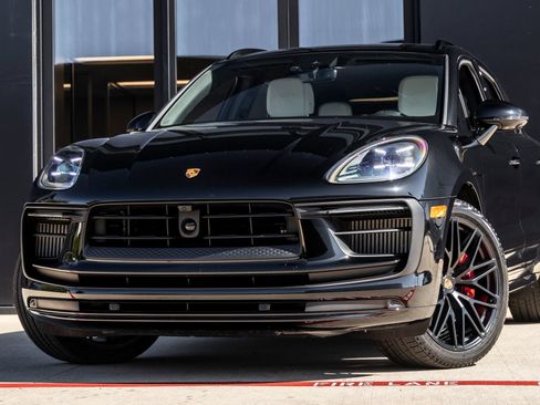 Certified 2025 Porsche Macan GTS AWD/4WD image 7