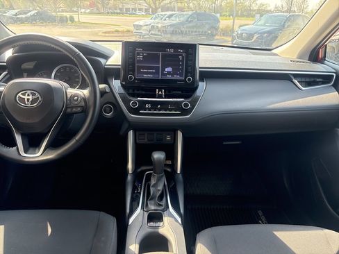 Used 2022 Toyota Corolla Cross LE image 25