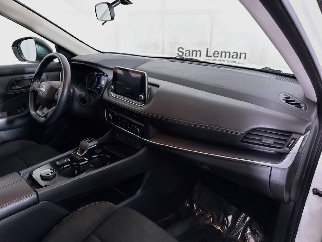 Used 2025 Nissan Rogue S AWD/4WD image 26