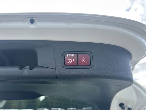 Used 2025 Mercedes-Benz GLA 250 image 27