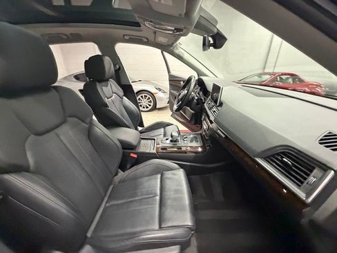 Used 2019 Audi Q5 3.0T Premium Plus w/ Premium Plus Package AWD/4WD image 38