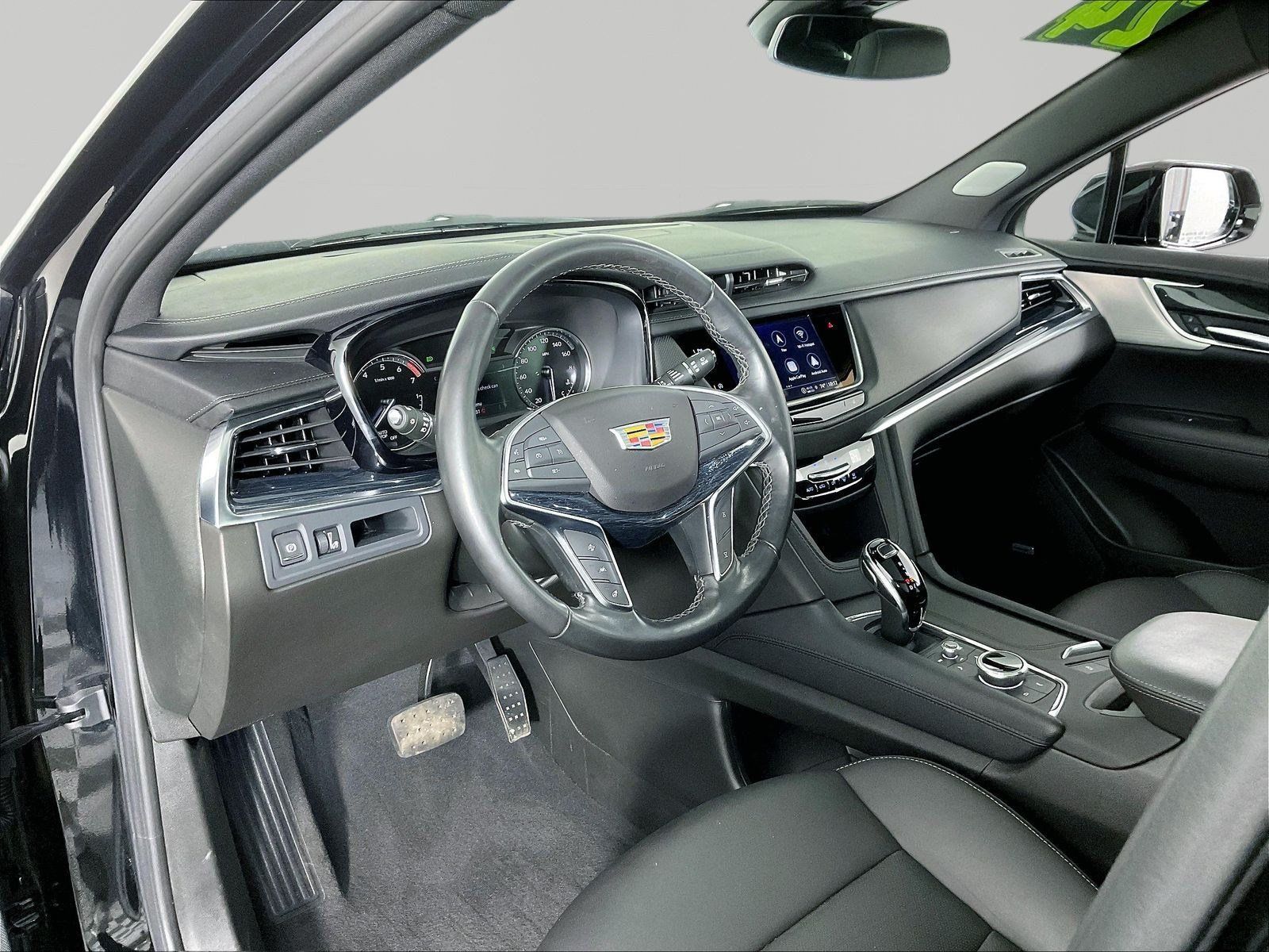 Certified 2024 Cadillac XT5 Premium Luxury FWD image 17