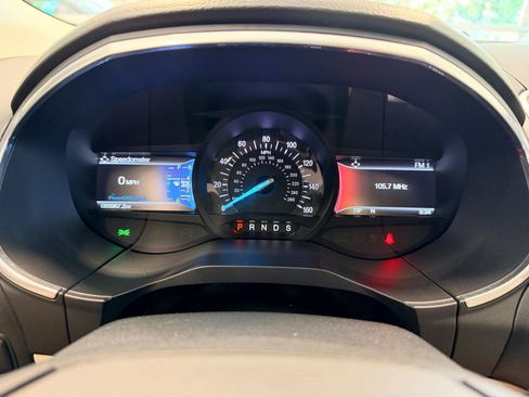 Used 2017 Ford Edge Titanium w/ Equipment Group 301A FWD image 34