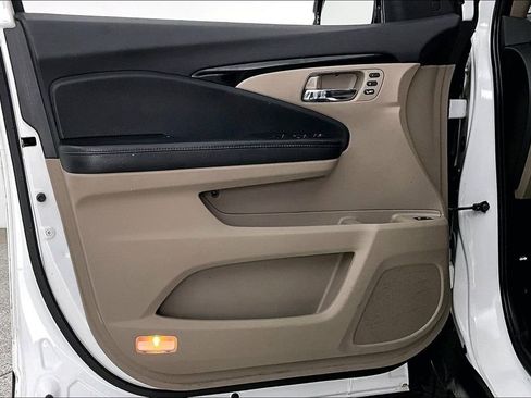 Used 2022 Honda Pilot Elite image 23