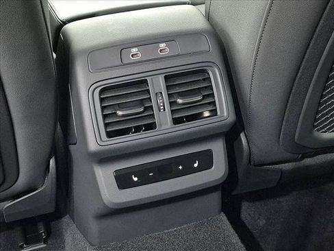 Used 2025 Audi Q5 Prestige AWD/4WD image 19