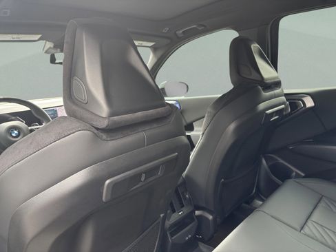 Used 2026 BMW X3 xDrive30 w/ M Sport Package image 28