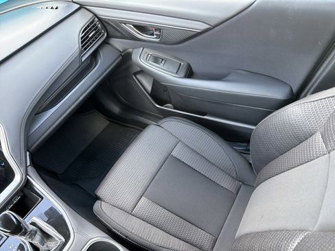 Used 2024 Subaru Outback Premium AWD/4WD image 11