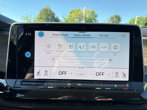 New 2026 Volkswagen Atlas SE image 19