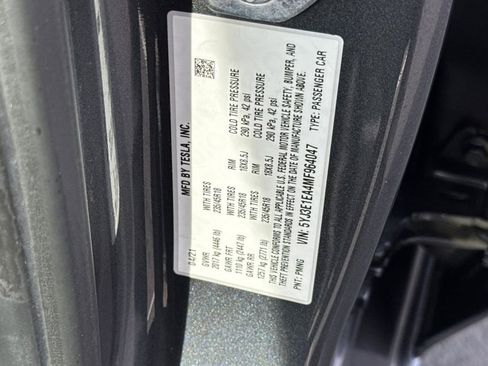 Used 2021 Tesla Model 3 Standard Range Plus image 41