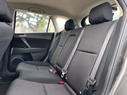 Used 2013 MAZDA MAZDA3 i Touring FWD image 10