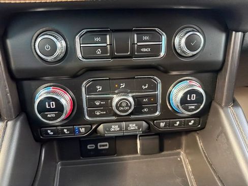 Used 2023 GMC Yukon AT4 w/ AT4 Premium Plus Package AWD/4WD image 29