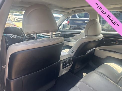 Used 2015 Lexus LS 460 w/ Comfort Package RWD image 19