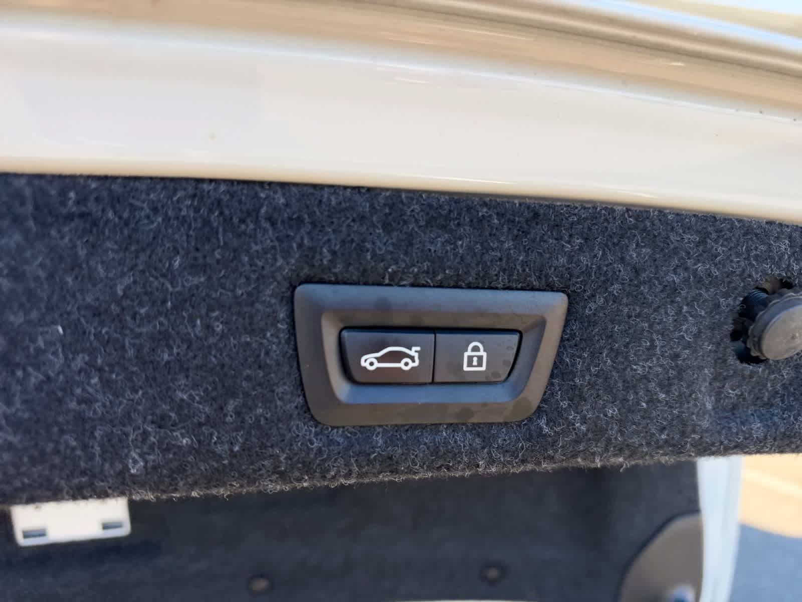 Used 2020 BMW M550i xDrive AWD/4WD image 19