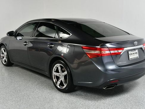 Used 2013 Toyota Avalon XLE Premium FWD image 9