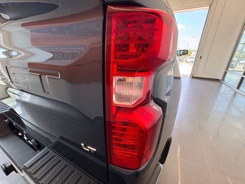 Used 2019 Chevrolet Silverado 1500 LT w/ All-Star Edition AWD/4WD image 10