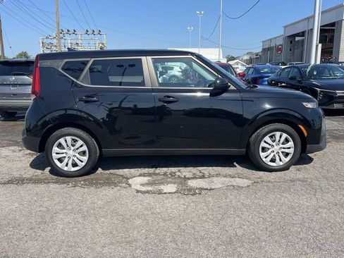 Used 2022 Kia Soul LX FWD image 8