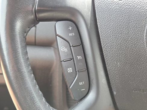 Used 2017 Buick Enclave Leather FWD image 11