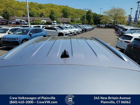 Certified 2024 Volkswagen Atlas Cross Sport SE AWD/4WD image 30