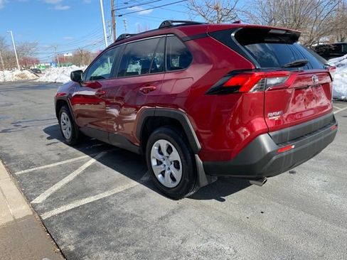 Used 2019 Toyota RAV4 LE w/ Carpet Mat Package image 5