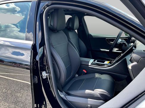 Certified 2025 Mercedes-Benz C 300 Sedan image 9